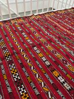 Marokkaans handgemaakt tapijt, Huis en Inrichting, Stoffering | Tapijten en Kleden, Ophalen, 100 tot 150 cm, Zo goed als nieuw