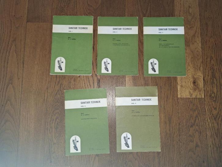 Sanitair techniek, 5 delen, Boeken, Techniek, Gelezen, Overige onderwerpen, Ophalen of Verzenden