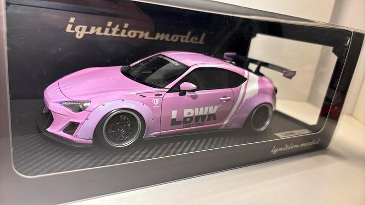 TOYOTA 86 WORKS Full Complete ver.1 Pink ignition model 1.18, Hobby en Vrije tijd, Modelauto's | 1:18, Zo goed als nieuw, Overige merken