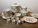 Wedgwood Stonehenge 'Wild Oats' door Eve Midwinter, Gebruikt, Ophalen of Verzenden, Wedgwood, Porselein