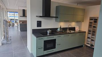Showroom Keuken en Bijkeuken Keller Salie Groen beschikbaar voor biedingen