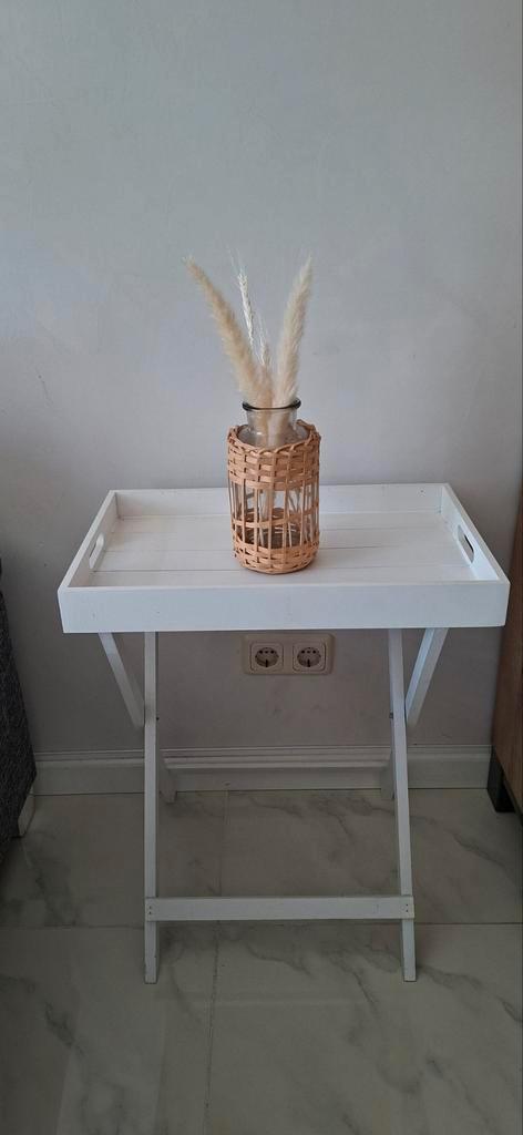 Wit bijzettafeltje / dienbladtafel, Huis en Inrichting, Tafels | Sidetables, Zo goed als nieuw, 25 tot 50 cm, 50 tot 100 cm, Rechthoekig
