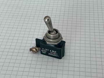 Kautt & Bux GN71  2A 250V Toggle Schakelaar NC beschikbaar voor biedingen