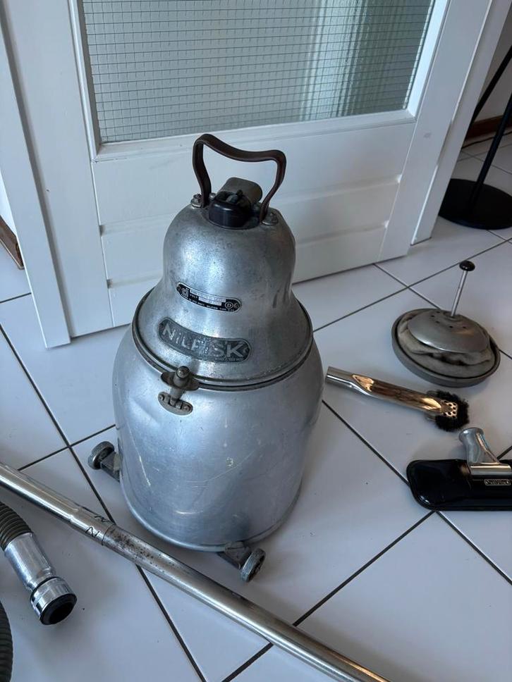 Antieke Nilfisk Stofzuiger Vestdijk exemplaar, Antiek en Kunst, Antiek | Overige Antiek, Ophalen of Verzenden