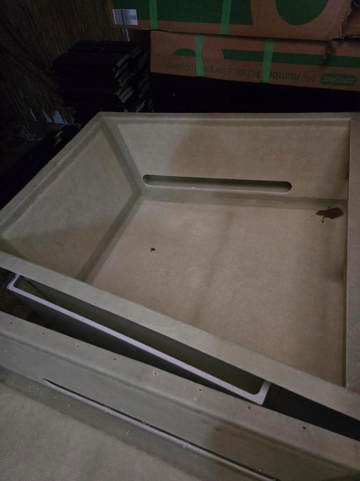 Open terrarium , terrasvijver , plantenbak , knaagdieren bak