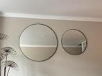 2 grote ronde spiegels van Basiclabel met zwart stalen lijst, Huis en Inrichting, Woonaccessoires | Spiegels, Ophalen, Zo goed als nieuw