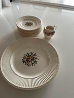 Wedgwood Conway bord, gebaksbordjes en mini roomkannetje, Antiek en Kunst, Antiek | Servies los, Ophalen