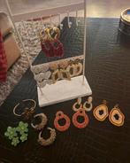 Oorbellen armband en sieraden rekje, Ophalen of Verzenden, Zo goed als nieuw