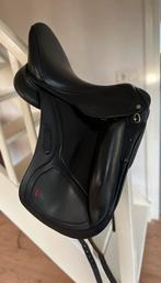 Avair 17.5” Rook Dressurzadel, Ophalen of Verzenden, Zo goed als nieuw, Dressuur