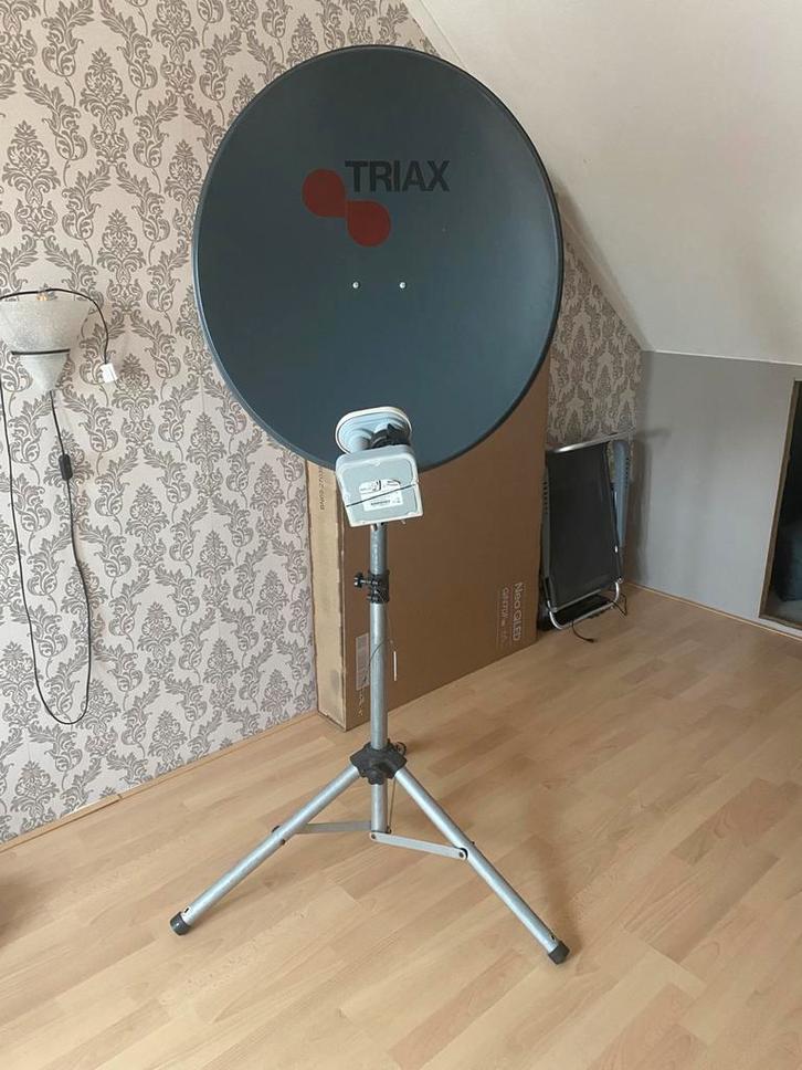 Triax 65 cm schotel, Caravans en Kamperen, Caravan accessoires, Gebruikt, Ophalen of Verzenden