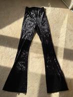 Topshop velvet flare broek, Zwart, Ophalen of Verzenden, Zo goed als nieuw, Maat 34 (XS) of kleiner