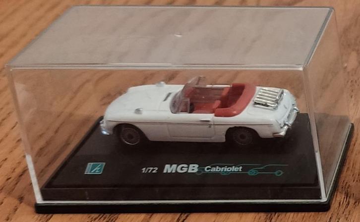 Hongwell MGB Cabriolet 1/72, Hobby en Vrije tijd, Modelauto's | Overige schalen, Gebruikt, Auto, Ophalen of Verzenden