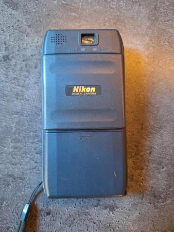 Nikon Coolpix 300 - Defect beschikbaar voor biedingen