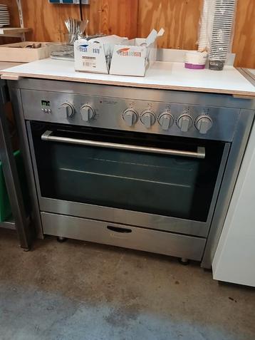 Baumatic RVS gasfornuis 5 pits met extra grote oven. beschikbaar voor biedingen