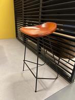 Vintage barkruk - barkruk 67cm hoog - leren barkruk, 1 kruk, Ophalen, Zo goed als nieuw, 60 tot 90 cm