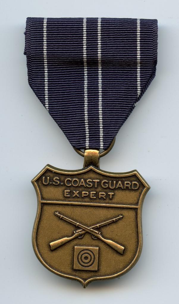US Coast Guard Rifle Marksmanship Medal, Verzamelen, Militaria | Tweede Wereldoorlog, Marine, Lintje, Medaille of Wings, Amerika