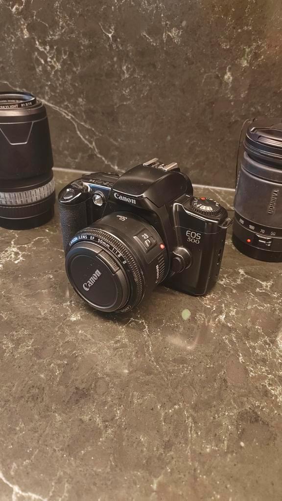 Canon EOS 500 met 3 lenzen, Sieraden, Tassen en Uiterlijk, Bedels, Gebruikt, Overige merken, Overige materialen, Ophalen of Verzenden