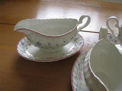 Summer Chintz * kom voor saus / jus + onderschotel *, Huis en Inrichting, Keuken | Servies, Zo goed als nieuw, Kom(men), Wedgwood