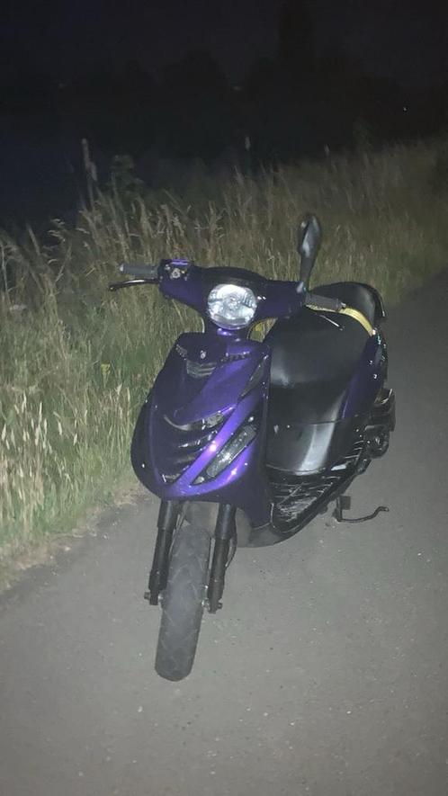 Piaggo zip 50cc 4t, Fietsen en Brommers, Scooters | Piaggio, Zo goed als nieuw, Zip, Ophalen