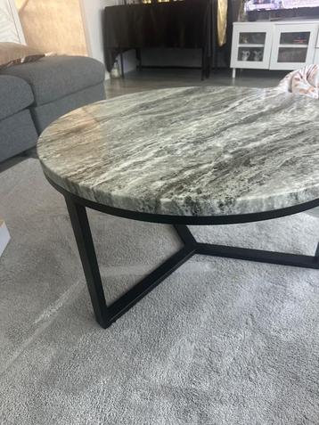 Salontafel beschikbaar voor biedingen