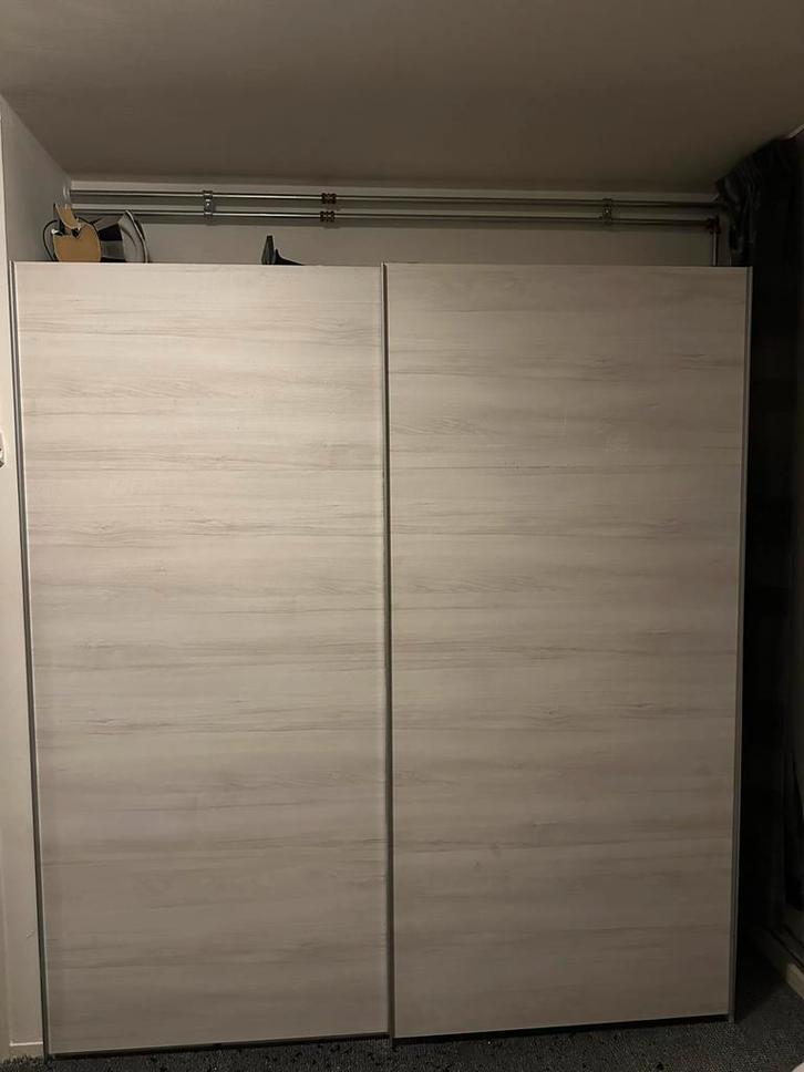 Mooie kledingkast met schuifdeuren, Huis en Inrichting, Kasten | Roldeurkasten en Archiefkasten, Zo goed als nieuw, 200 cm of meer
