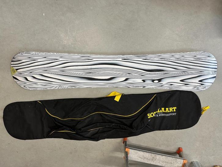 Snowboard Nitro Pantera met Burton Mission bindingen, Sport en Fitness, Snowboarden, Gebruikt, Board, Ophalen