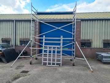 Skyworks aluminium rolsteiger 8,2m werkhoogte beschikbaar voor biedingen