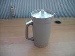 Tupperware Schenkkan ( wit deksel, 1 liter ), Huis en Inrichting, Keuken | Tupperware, Ophalen of Verzenden, Gebruikt, Wit