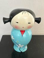 Houtsnijwerk Aziatische doll pop 14 cm, Ophalen of Verzenden, Zo goed als nieuw, Pop