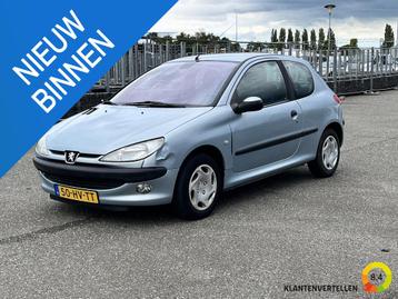 Peugeot 206 1.4 Gentry Geinig voor weinig met nieuwe koppeli beschikbaar voor biedingen