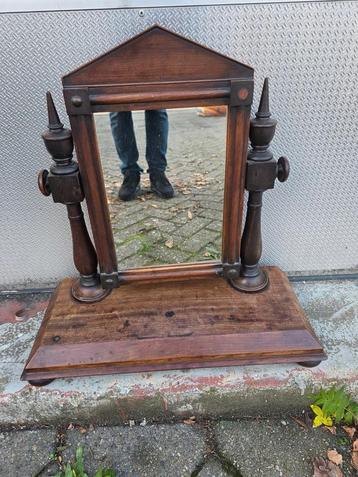 Antieke Tafelspiegel beschikbaar voor biedingen