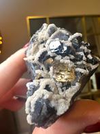 Waanzinnig mooi stuk van o.a. arsenopyriet uit Bulgarije, Ophalen of Verzenden, Mineraal