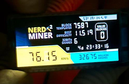 Bitcoin lottery miner Nerdminer V2, Computers en Software, Overige Computers en Software, Zo goed als nieuw, Verzenden