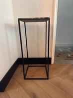 Stijlvolle Pilaar / Plantenstandaard, Ophalen, Minder dan 55 cm, Metaal of Aluminium, Vierkant