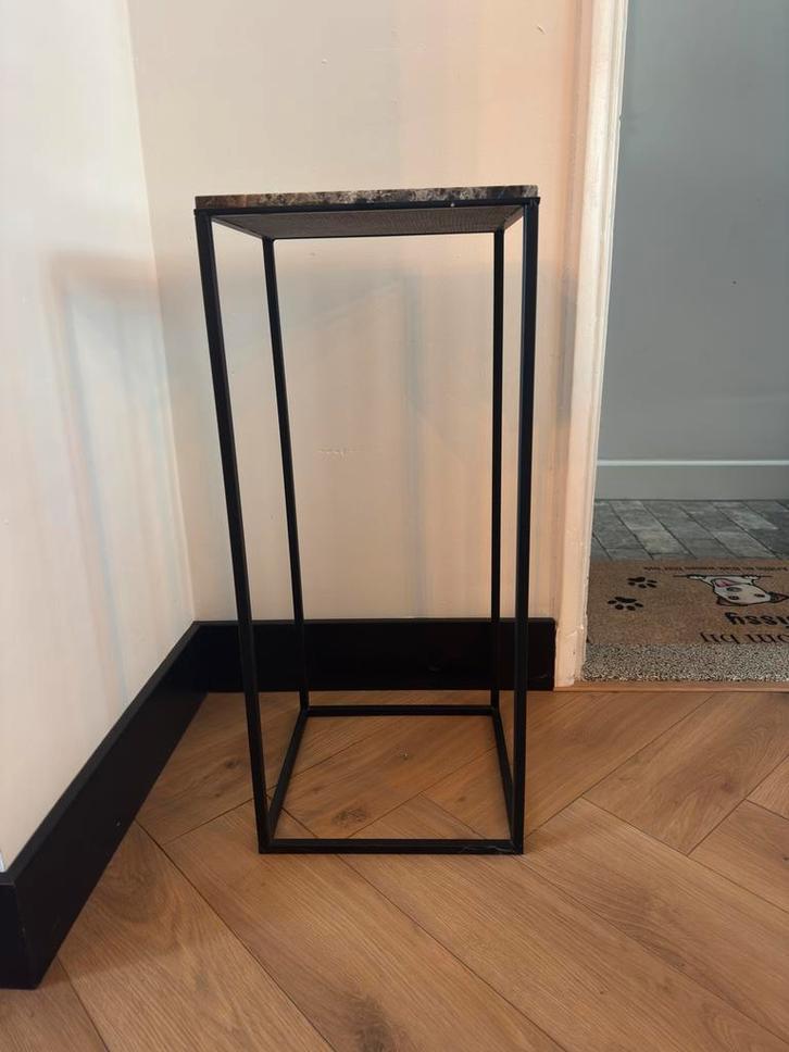 Stijlvolle Pilaar / Plantenstandaard, Huis en Inrichting, Tafels | Bijzettafels, Zo goed als nieuw, Vierkant, 60 cm of meer, Minder dan 55 cm