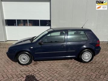 Volkswagen Golf 1.6 Trendline beschikbaar voor biedingen