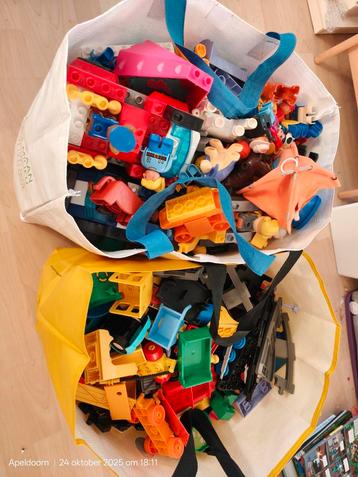 2 Grote zakken Lego Duplo - Veel speelplezier! beschikbaar voor biedingen