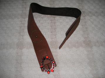 NIEUW - bruine riem / ceintuur met grote gesp Pieces  beschikbaar voor biedingen