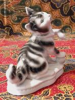 Mooi oud beeldje uit Duitsland van poes of kat 10,8 cm., Ophalen of Verzenden
