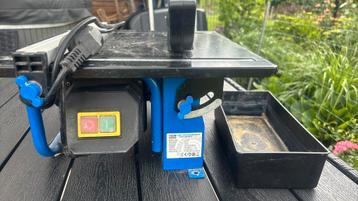 HBM tegelzaagmachine beschikbaar voor biedingen