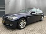 BMW 5-Serie 520I 135KW Touring Aut8 Luchtvering, leder, Achterwielaandrijving, 4 cilinders, 2000 kg, Blauw