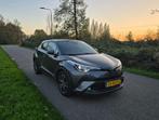 Full option Toyota C-HR 1.8 Executive | JBL | INCL. BTW!, Auto's, Toyota, Navigatiesysteem, 725 kg, Zwart, 4 cilinders