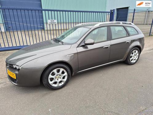 Alfa Romeo 159 Sportwagon 2.2 JTS Distinctive *CLIMA*LEER*CV, Auto's, Alfa Romeo, Bedrijf, Te koop, ABS, Airbags, Airconditioning