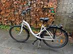 Mooie witte mamafiets met 6 versnellingen, 53 tot 56 cm, Dubbele standaard, Zo goed als nieuw, 0 zitjes