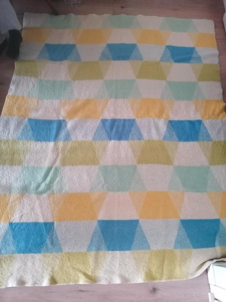 Vintage wollen deken 170x210, Huis en Inrichting, Woonaccessoires | Plaids en Woondekens, Zo goed als nieuw, Ophalen of Verzenden
