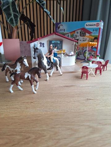 Schleich 42519 Paardencafé - Complete Set! beschikbaar voor biedingen