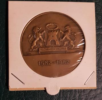 Penning 400 JAAR WAAG, ALKMAAR. beschikbaar voor biedingen