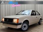 Opel Kadett D 1.2S Uniek! 1e Eigenaresse / Slechts 51.769 km, Auto's, Oldtimers, Voorwielaandrijving, Stof, Overige kleuren, Onderhoudsboekje