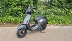 Vespa sprint 2022 e4 geel kenteken, Ophalen, Gebruikt