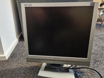 Te koop monitor  beschikbaar voor biedingen